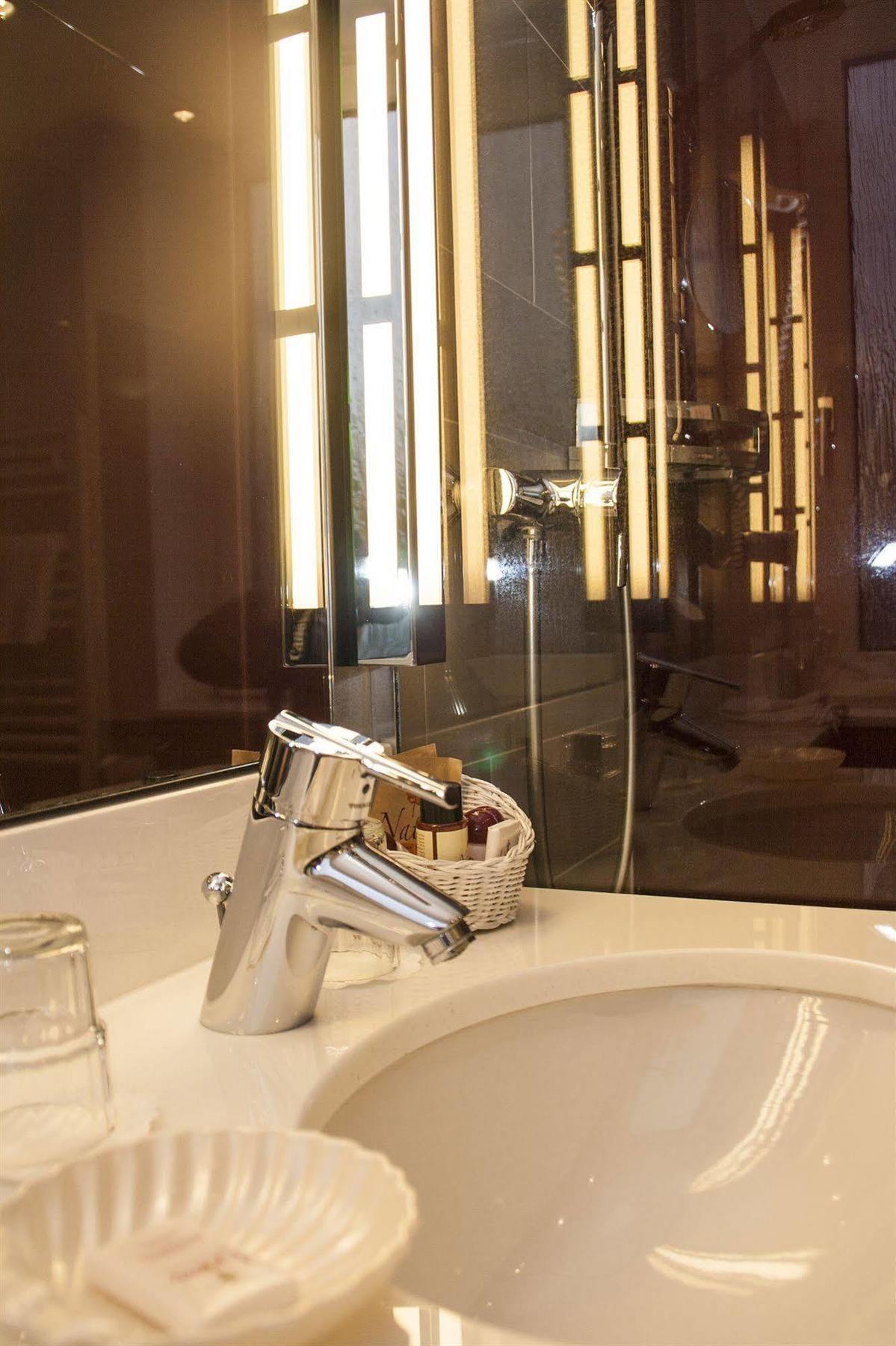 Hotel Zum Adler Bonn Eksteriør billede